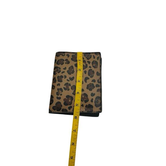 Fossil Foldable Wallet With Credi Card Holder Coin Holder And Passport Or... - Picture 10 of 10